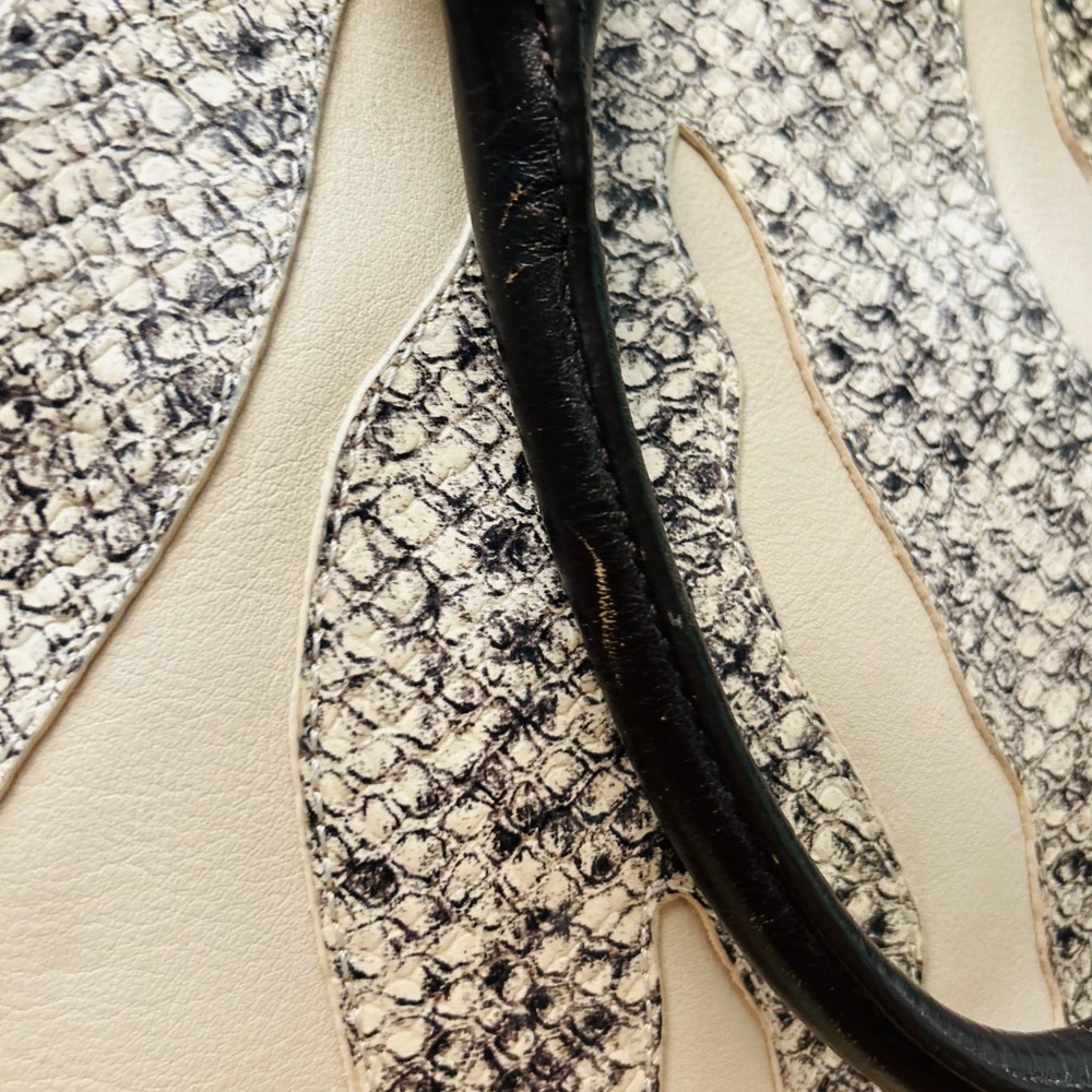 Women’s Brahmin Leather Cream Black Snake Skin Satchel Designer Handbag - Picture 5 of 16